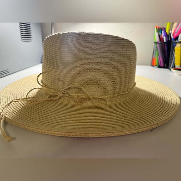 Summer hat - Picture 4 of 5